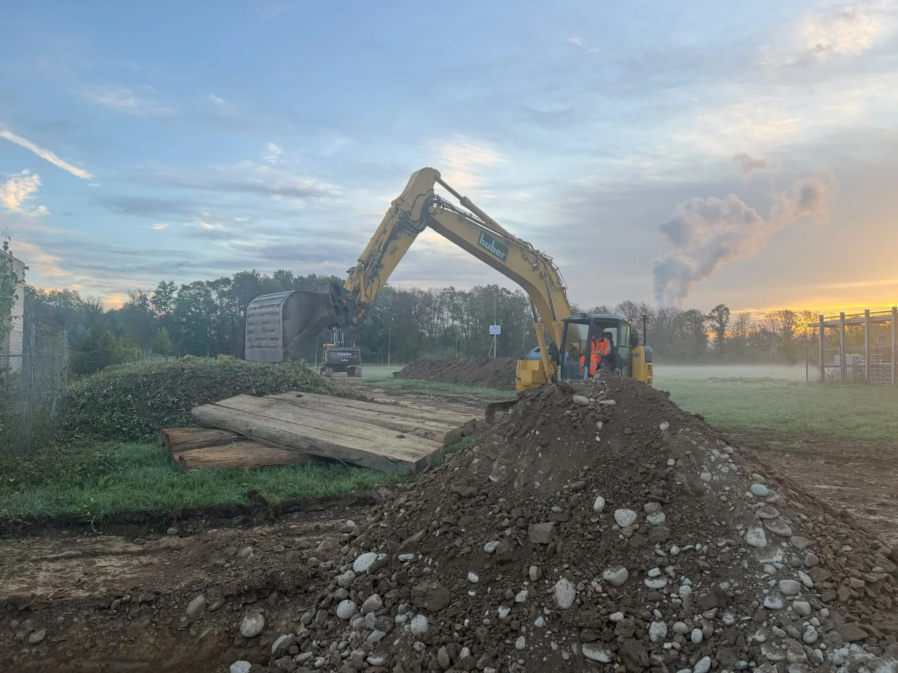 Baustart Reitsportzentrum Dulliken, September 2026 Baustelle des Reitsportzentrums Team Steffen in Dulliken mit Bagger und Fundamentgräben